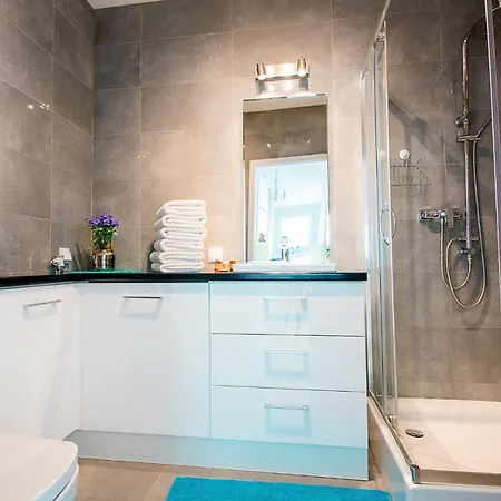 With Two Bedrooms On The 10th Floor *